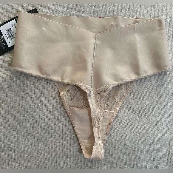 Maidenform Tame Your Tummy Lace Thong Women's Shapewear Underwear NWT - Picture 9 of 9